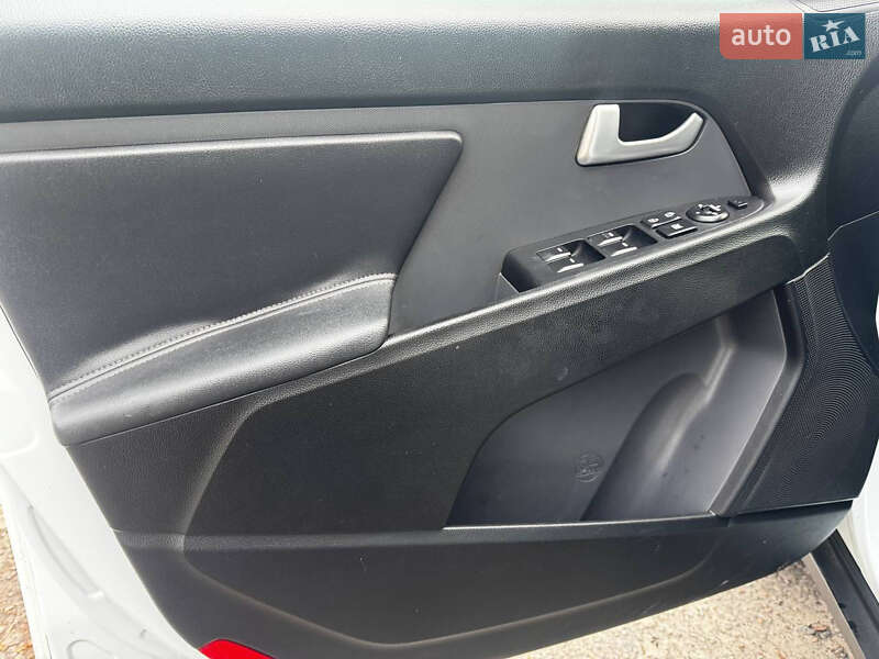 Внедорожник / Кроссовер Kia Sportage 2012 в Ахтырке фото 26 Внедорожник / Кроссовер Kia Sportage 2012 в Ахтырке