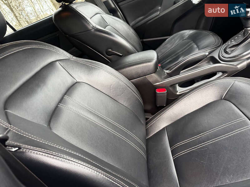 Внедорожник / Кроссовер Kia Sportage 2012 в Ахтырке фото 53 Внедорожник / Кроссовер Kia Sportage 2012 в Ахтырке