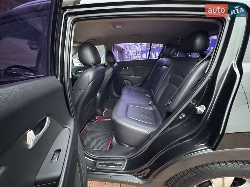 Внедорожник / Кроссовер Kia Sportage 2012 в Одессе