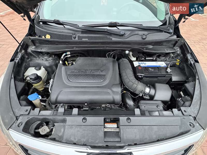 Внедорожник / Кроссовер Kia Sportage 2012 в Одессе
