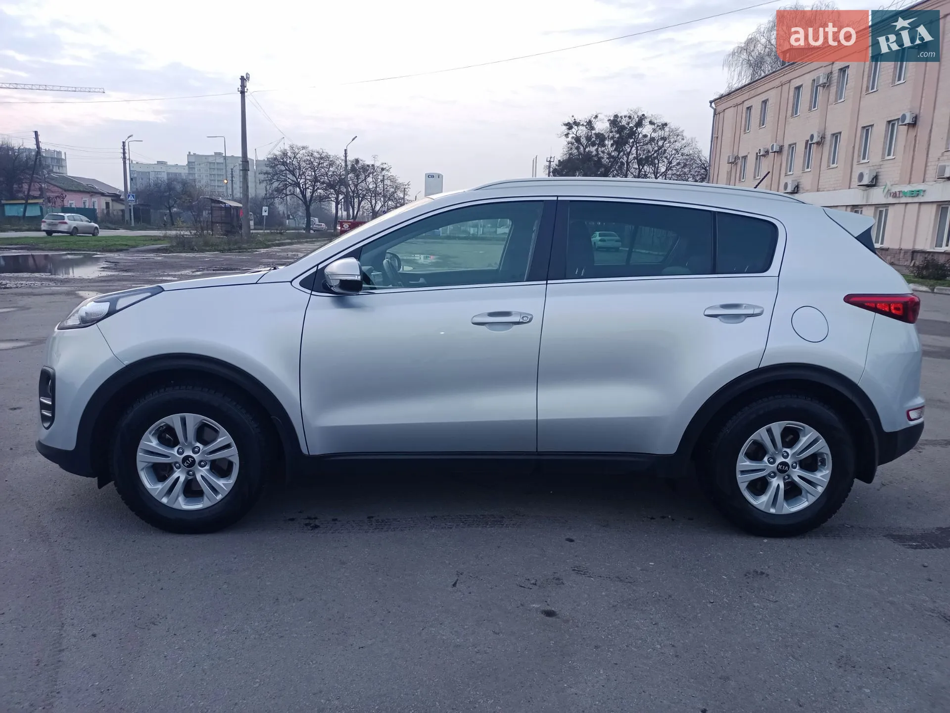 Kia Sportage 2017 VIN U5YPG814AHL409383 фото оголошення 2 з 5