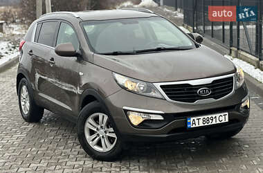 Внедорожник / Кроссовер Kia Sportage 2011 в Ивано-Франковске