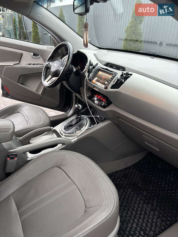 Позашляховик / Кросовер Kia Sportage 2012 в Шептицькому