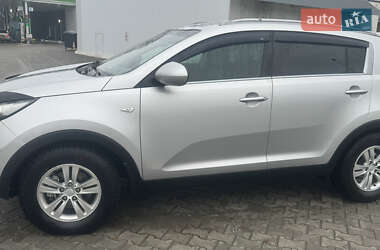 Внедорожник / Кроссовер Kia Sportage 2012 в Черновцах