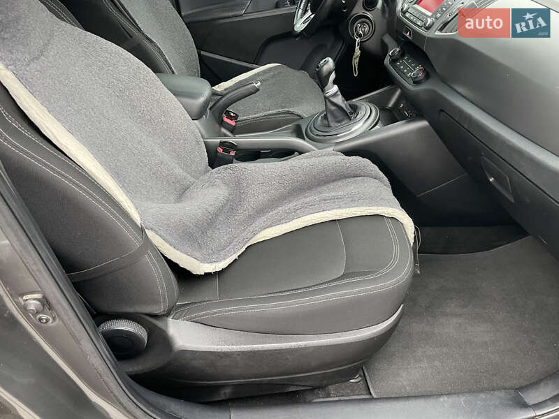 Внедорожник / Кроссовер Kia Sportage 2012 в Баре