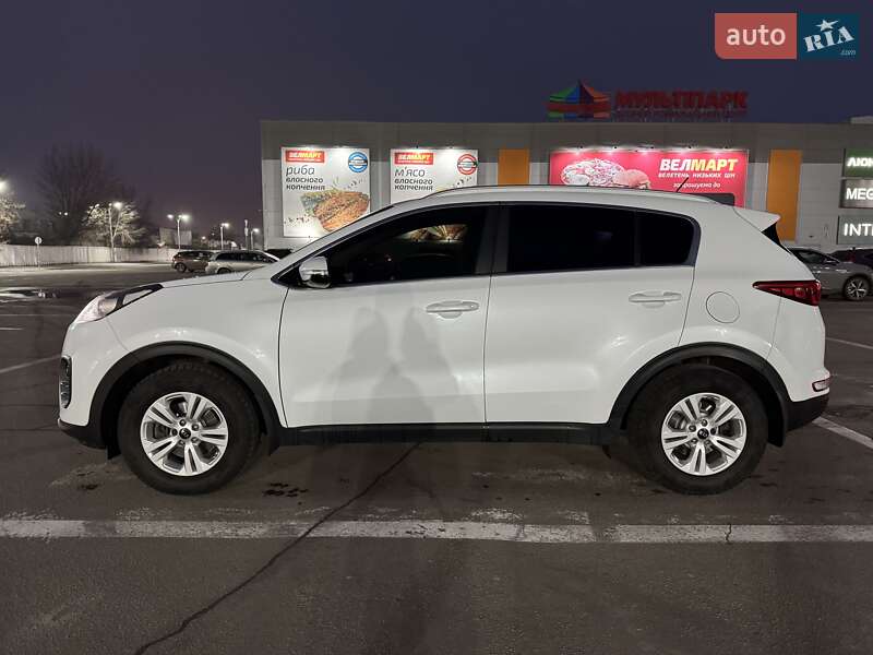 Внедорожник / Кроссовер Kia Sportage 2016 в Полтаве