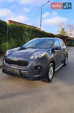 Позашляховик / Кросовер Kia Sportage 2016 в Києві