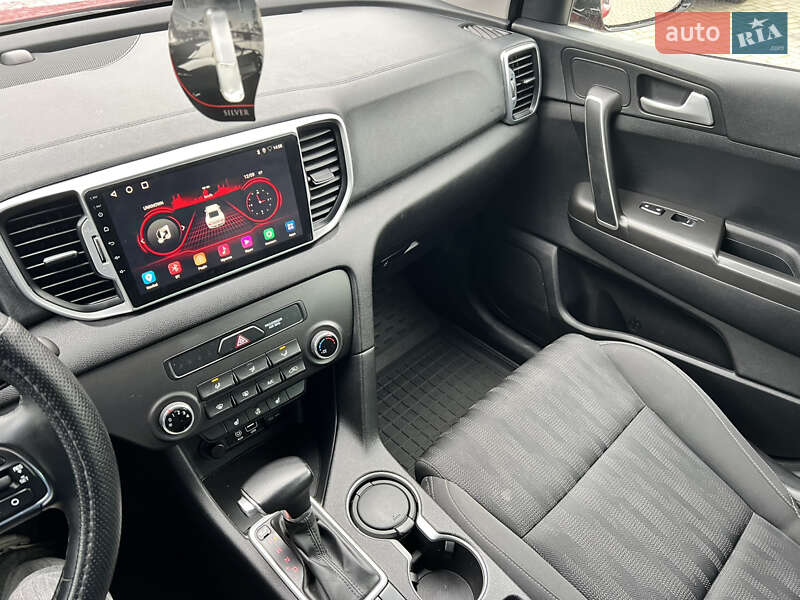 Внедорожник / Кроссовер Kia Sportage 2016 в Николаеве