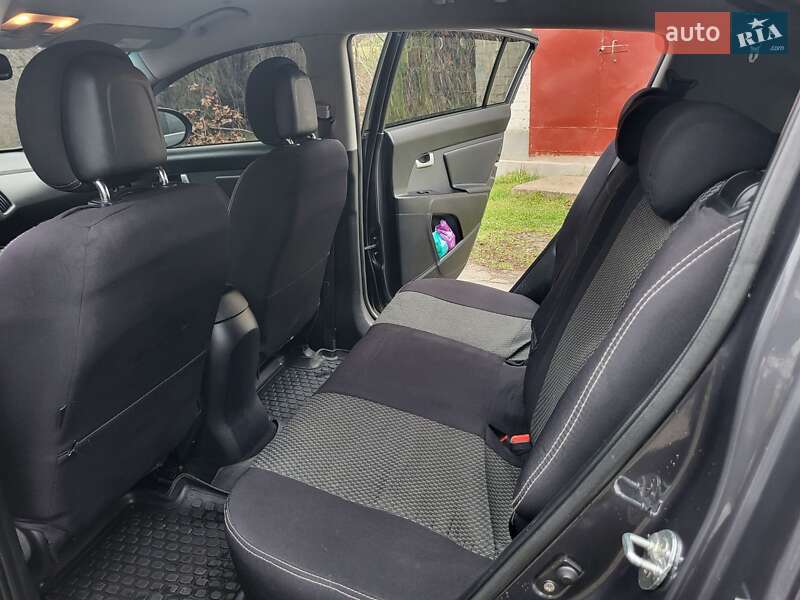 Внедорожник / Кроссовер Kia Sportage 2011 в Кривом Роге