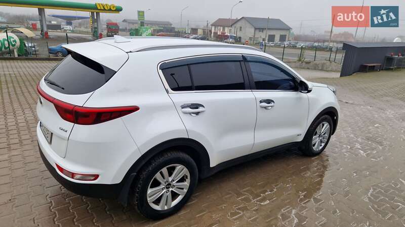 Внедорожник / Кроссовер Kia Sportage 2017 в Каменец-Подольском