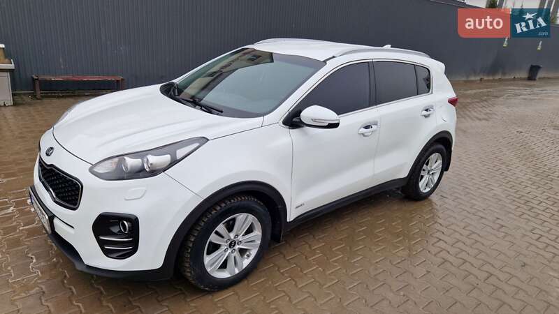 Внедорожник / Кроссовер Kia Sportage 2017 в Каменец-Подольском