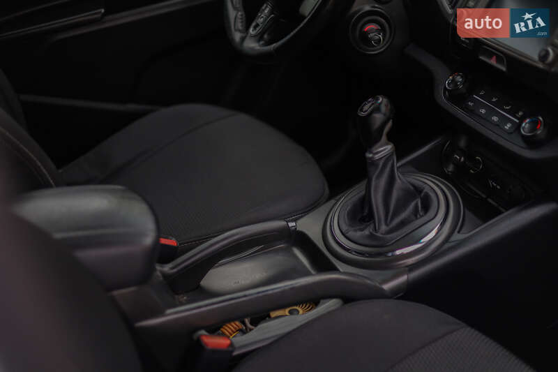 Внедорожник / Кроссовер Kia Sportage 2013 в Львове