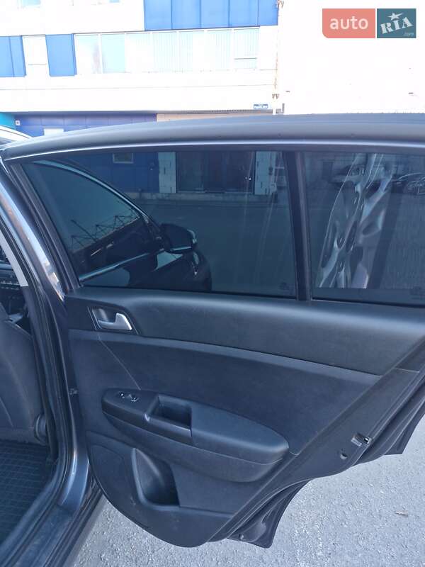 Внедорожник / Кроссовер Kia Sportage 2016 в Кривом Роге фото 15 Внедорожник / Кроссовер Kia Sportage 2016 в Кривом Роге