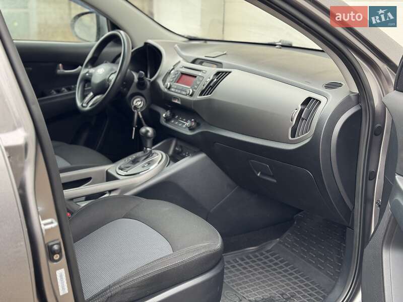 Внедорожник / Кроссовер Kia Sportage 2013 в Сарнах