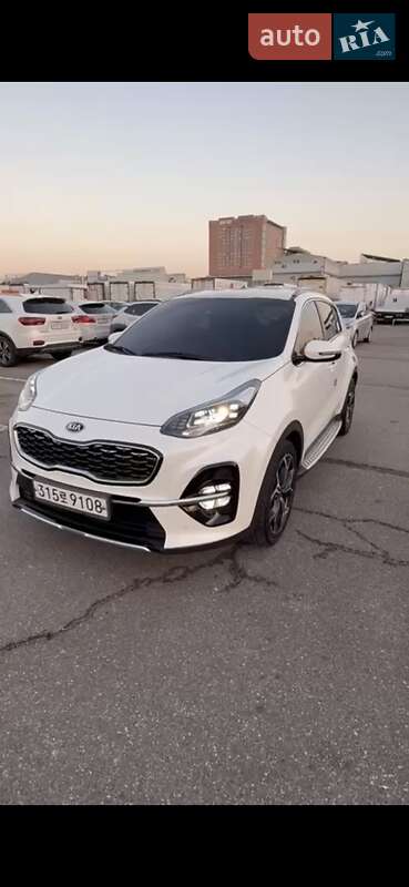 Внедорожник / Кроссовер Kia Sportage 2019 в Вишневом