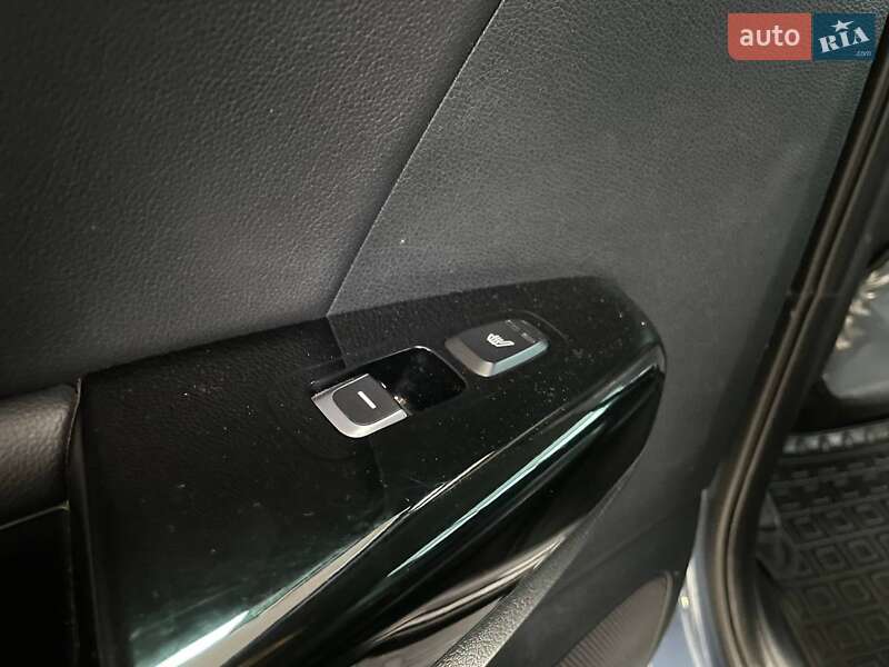 Внедорожник / Кроссовер Kia Sportage 2019 в Киеве