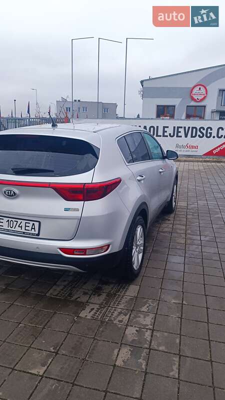 Внедорожник / Кроссовер Kia Sportage 2016 в Черновцах