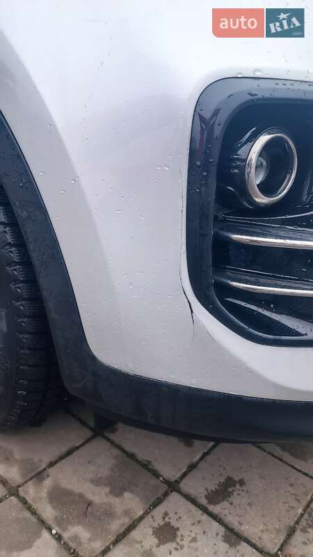 Внедорожник / Кроссовер Kia Sportage 2016 в Черновцах