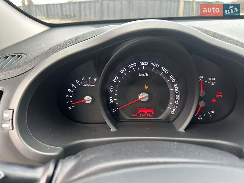 Позашляховик / Кросовер Kia Sportage 2010 в Житомирі