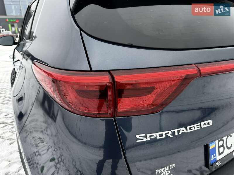 Внедорожник / Кроссовер Kia Sportage 2016 в Львове
