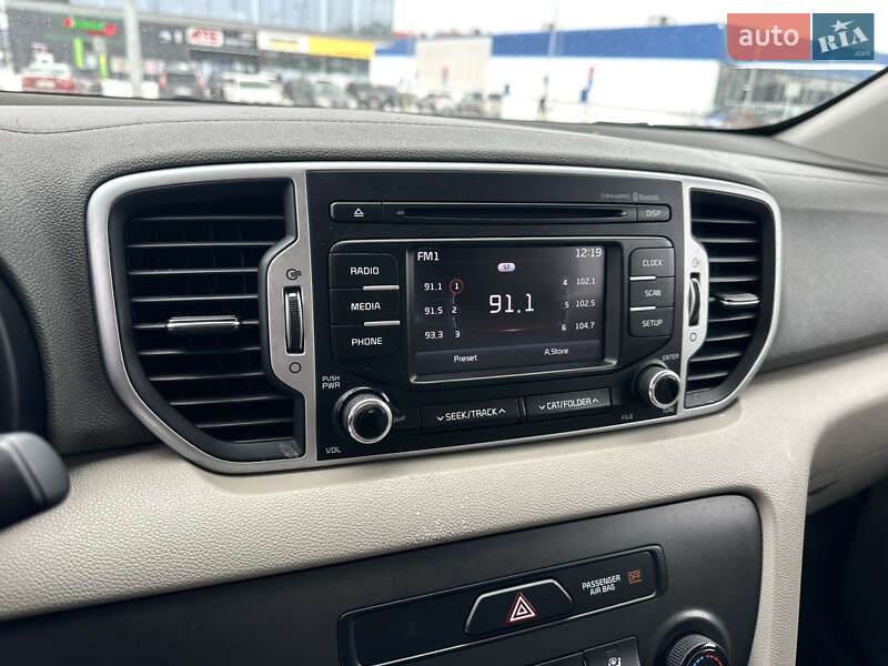 Внедорожник / Кроссовер Kia Sportage 2016 в Львове