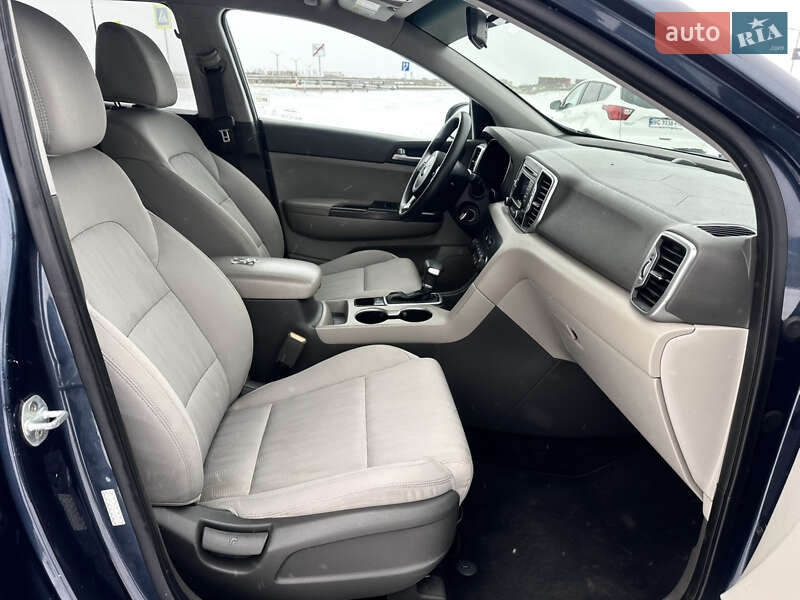 Внедорожник / Кроссовер Kia Sportage 2016 в Львове