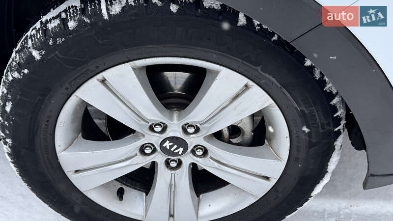 Внедорожник / Кроссовер Kia Sportage 2011 в Ивано-Франковске