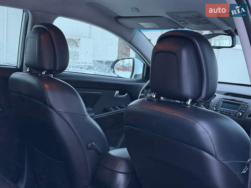Внедорожник / Кроссовер Kia Sportage 2012 в Киеве