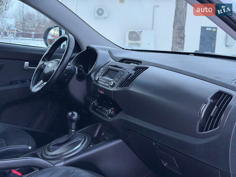 Внедорожник / Кроссовер Kia Sportage 2012 в Киеве