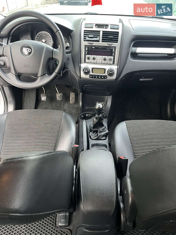 Внедорожник / Кроссовер Kia Sportage 2007 в Ивано-Франковске