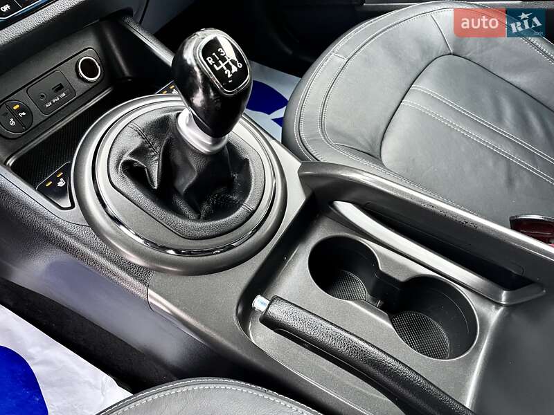 Позашляховик / Кросовер Kia Sportage 2013 в Ковелі