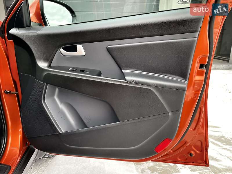 Позашляховик / Кросовер Kia Sportage 2013 в Ковелі