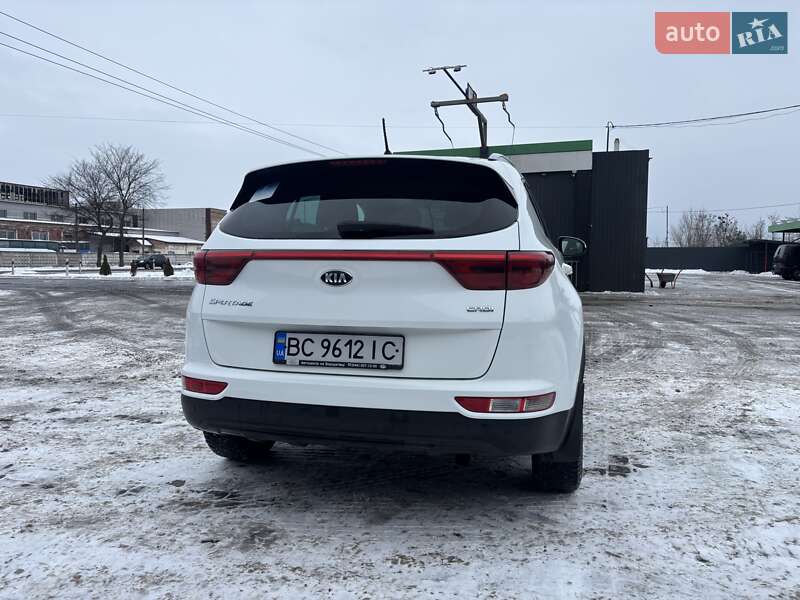 Внедорожник / Кроссовер Kia Sportage 2016 в Шептицькому