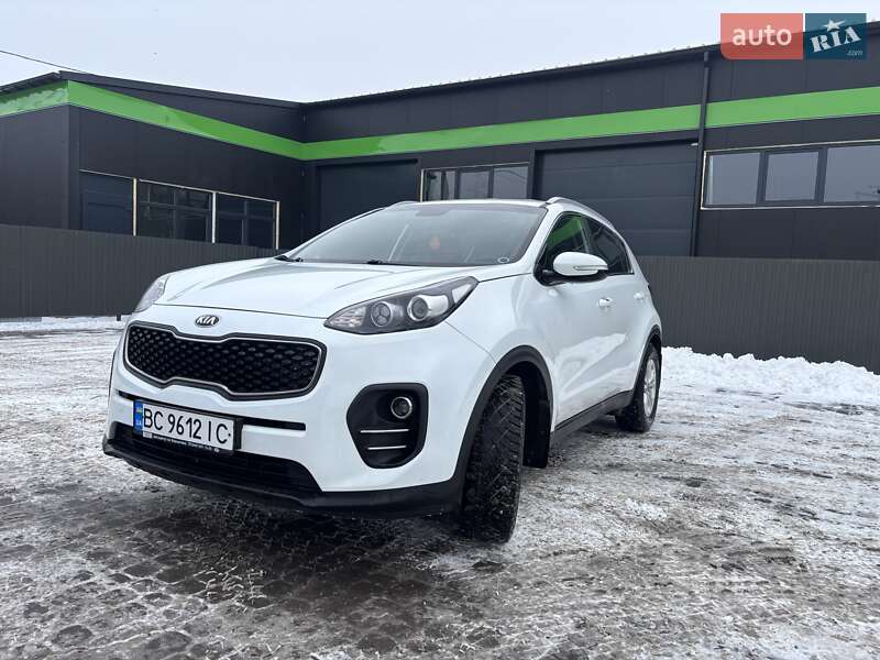 Внедорожник / Кроссовер Kia Sportage 2016 в Шептицькому