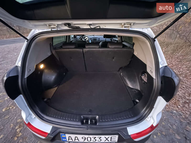 Внедорожник / Кроссовер Kia Sportage 2013 в Киеве