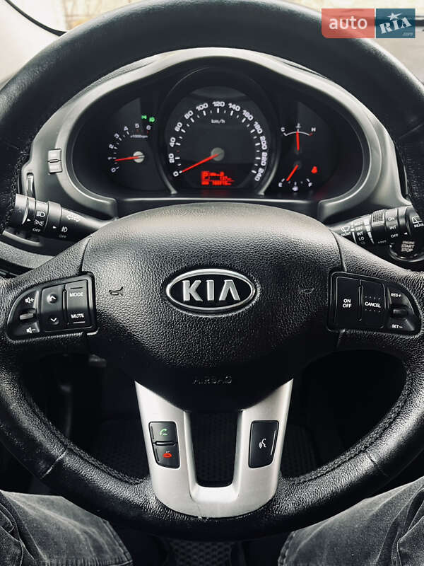 Внедорожник / Кроссовер Kia Sportage 2011 в Кривом Роге