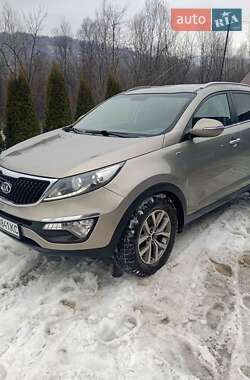 Внедорожник / Кроссовер Kia Sportage 2015 в Ужгороде