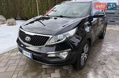 Внедорожник / Кроссовер Kia Sportage 2015 в Ивано-Франковске