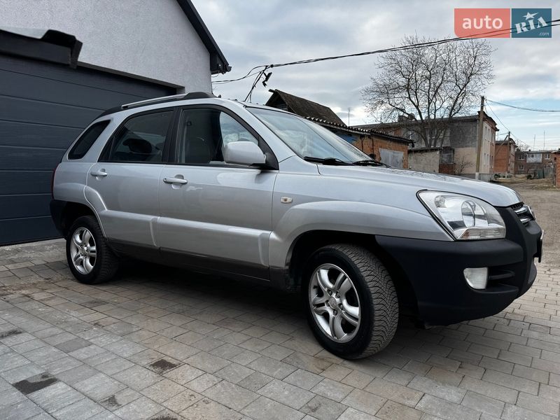 Позашляховик / Кросовер Kia Sportage 2006 в Полтаві