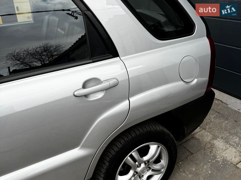 Позашляховик / Кросовер Kia Sportage 2006 в Полтаві