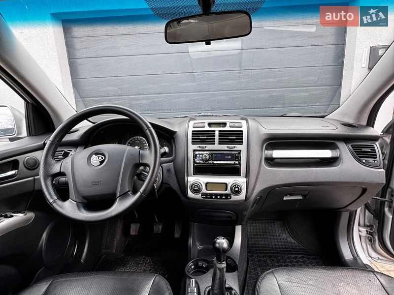 Позашляховик / Кросовер Kia Sportage 2006 в Полтаві