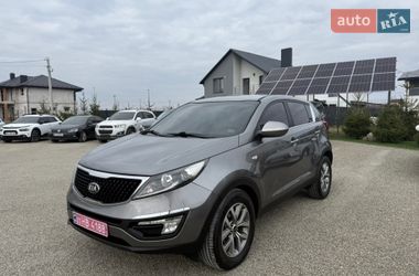 Внедорожник / Кроссовер Kia Sportage 2015 в Тернополе
