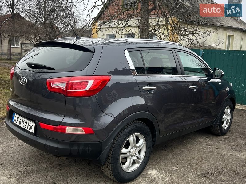 Внедорожник / Кроссовер Kia Sportage 2012 в Валках