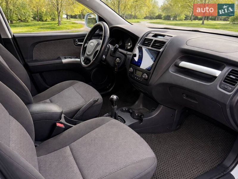 Внедорожник / Кроссовер Kia Sportage 2009 в Харькове