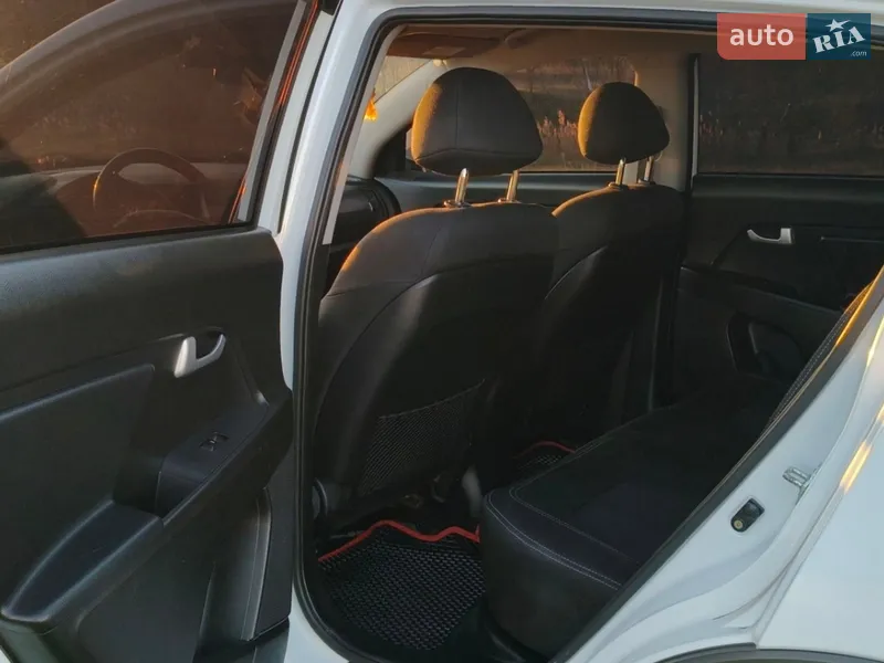 Kia Sportage 2013 VIN U5YPB815ADL359688 фото оголошення 8 з 60