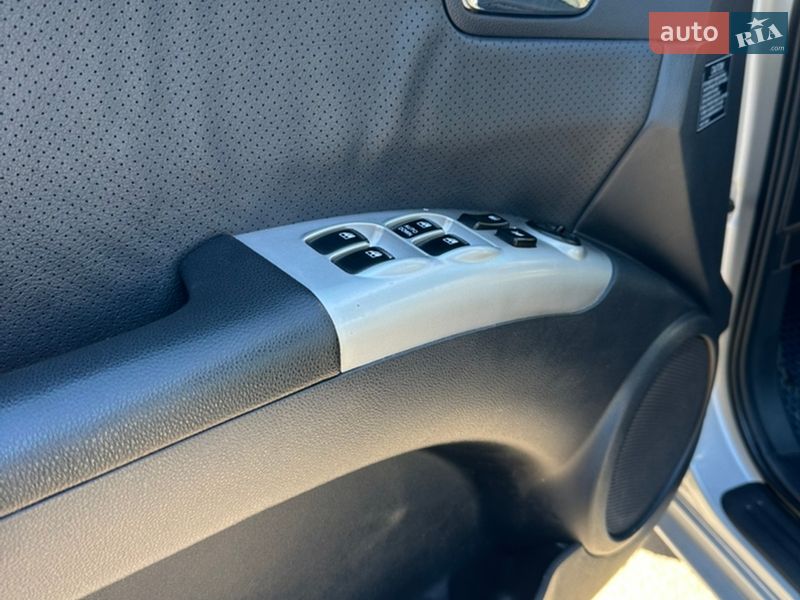 Внедорожник / Кроссовер Kia Sportage 2006 в Днепре