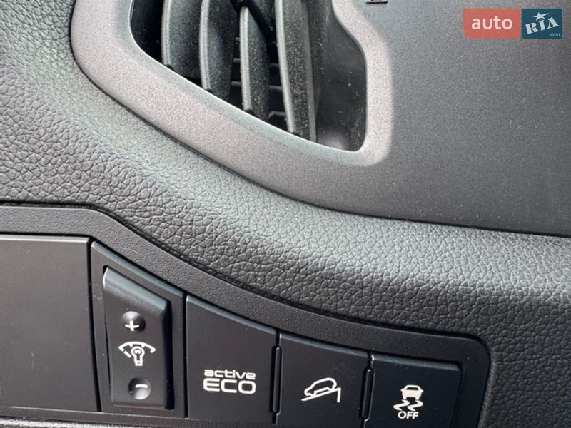 Внедорожник / Кроссовер Kia Sportage 2012 в Житомире