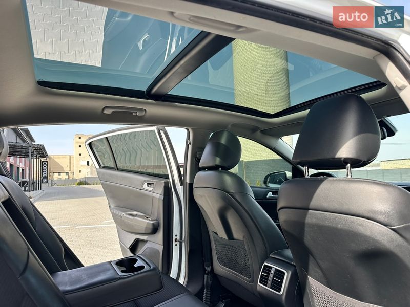 Внедорожник / Кроссовер Kia Sportage 2016 в Дубно