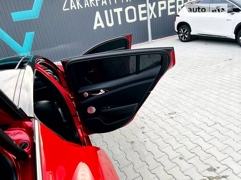 Лифтбек Kia Stinger 2018 в Мукачево