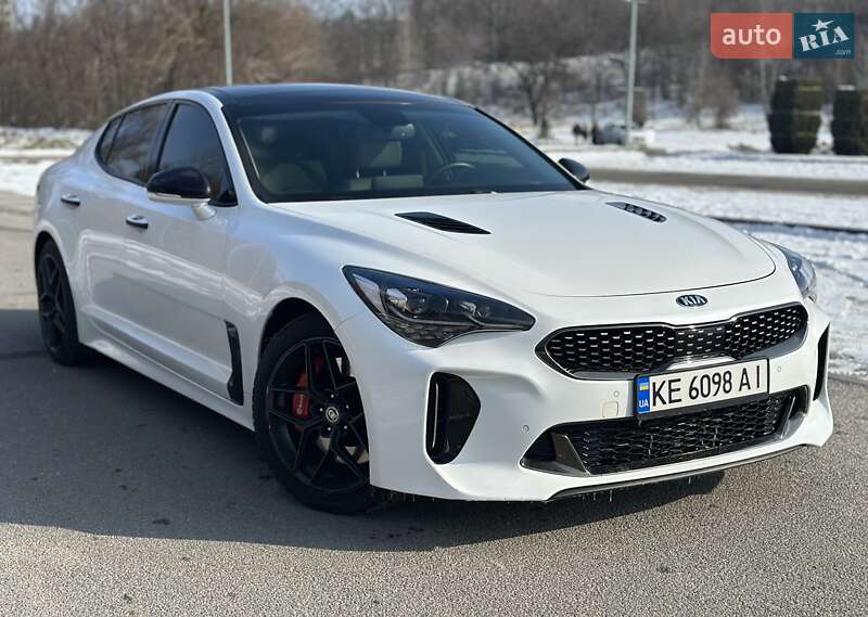 Фастбек Kia Stinger 2018 в Дніпрі